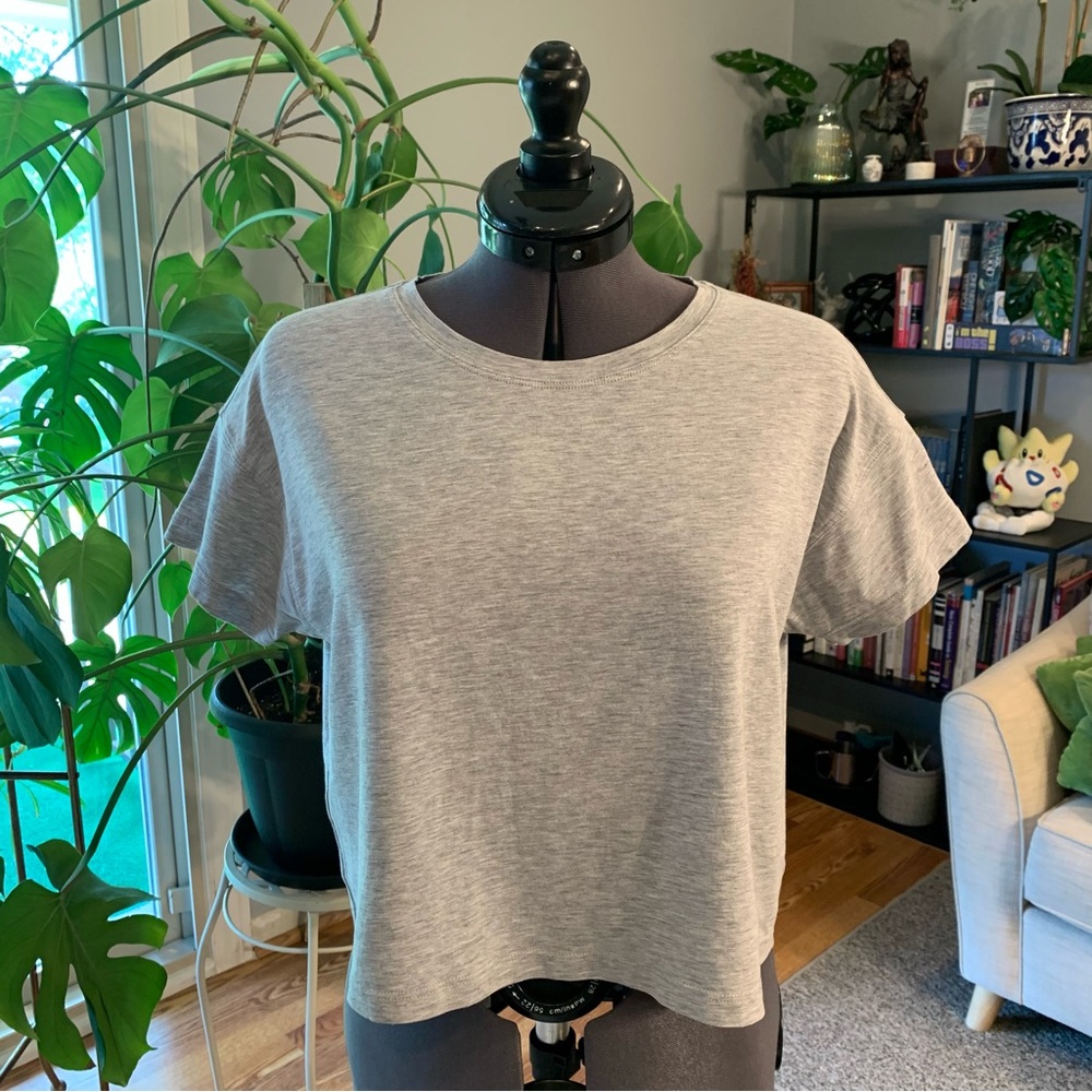 Lululemon Cates Cropped Boxy T-Shirt, Heathered Gray, Size 4